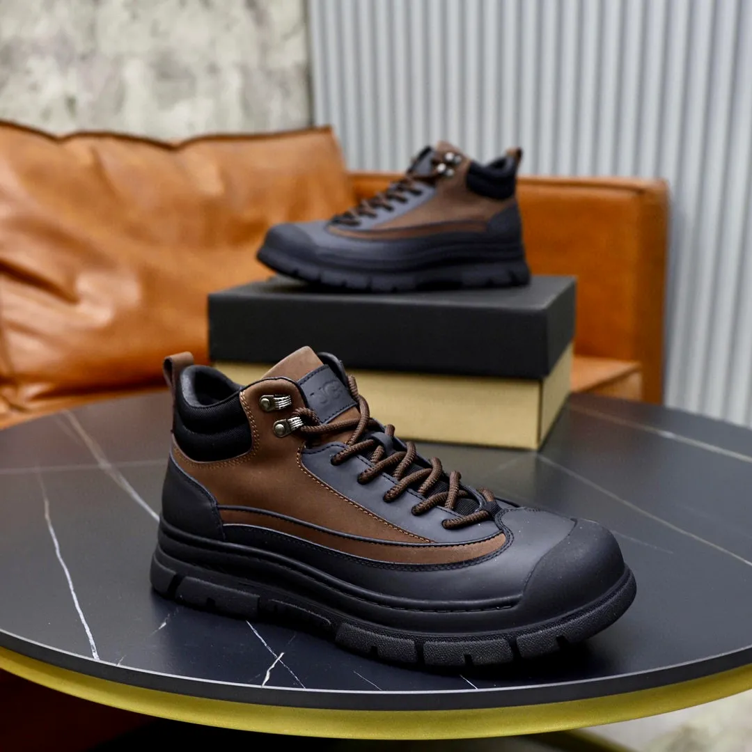 Ex-factory price: 640💰Thick wool imported from Australia Brand: UGG genuine purchasing agent Size: 38-44 Grade: Official website 1:1 Material: First layer of genuine leather waterproof and antifreeze upper Real wool lining Original non-slip soft wear-resistant outsole Style category: Men's casual shoes Trendy style Comfortable on the feet Color: Official website color synchronization